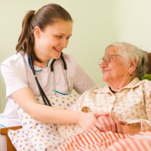 Atención sociosanitaria a personas dependientes en instituciones sociales para desempleados/as en Burgos