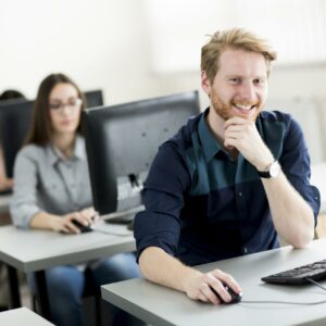 Perfil y funciones del gestor de comunidades virtuales para trabajadores/as