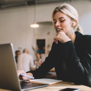 Segmentación y sistema de información en marketing para trabajadores/as
